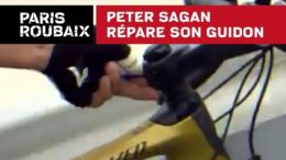 Sagan fixing his handlebars – Paris-Roubaix 2018